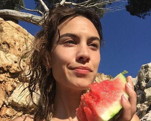 欧美娱乐圈吃瓜趣闻,揭秘那些令人捧腹的吃瓜趣闻 第2张 欧美娱乐圈吃瓜趣闻,揭秘那些令人捧腹的吃瓜趣闻 第2张